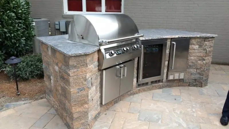 Small Outdoor Kitchen